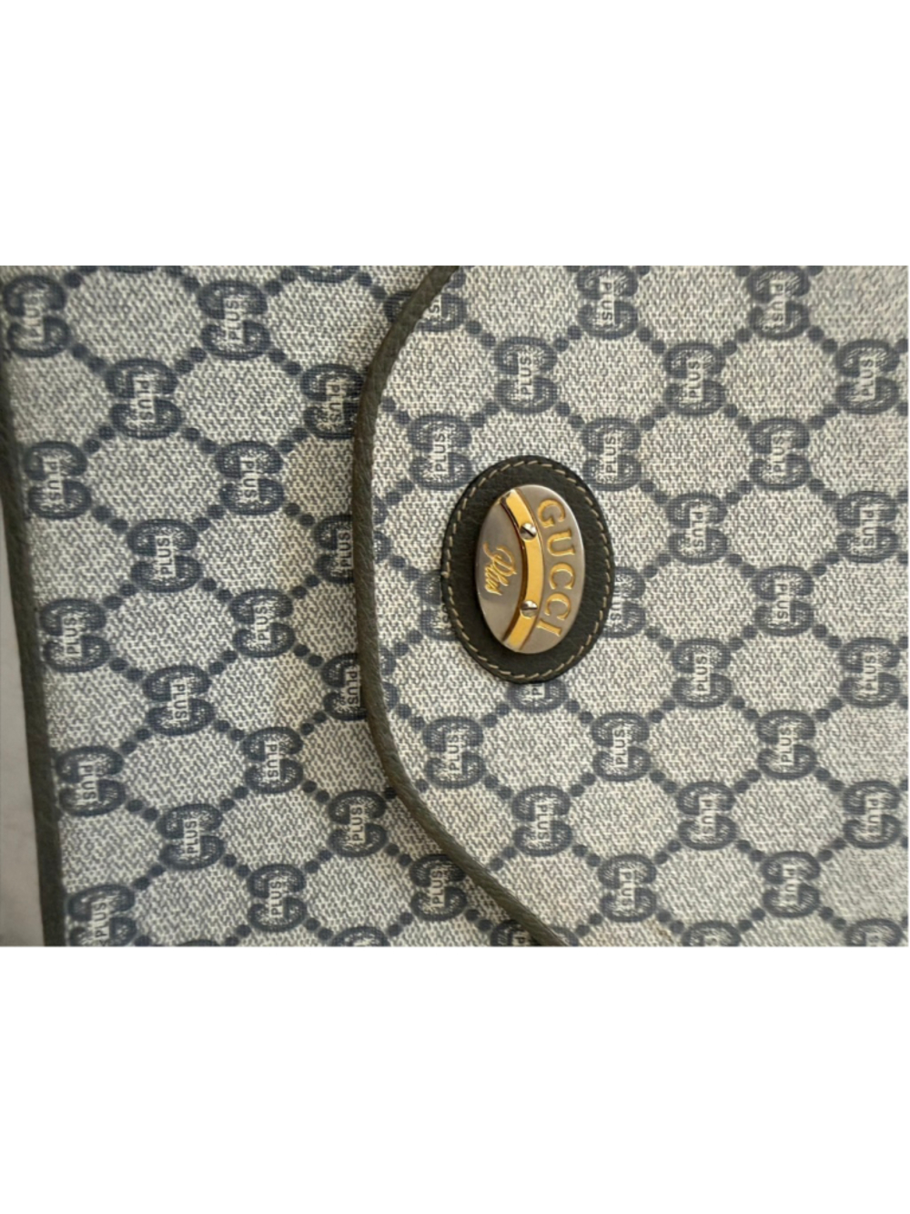 Gucci Plus Crossbody Bag in Gray and Green, a piece of Gucci history. - Picture 16 of 16